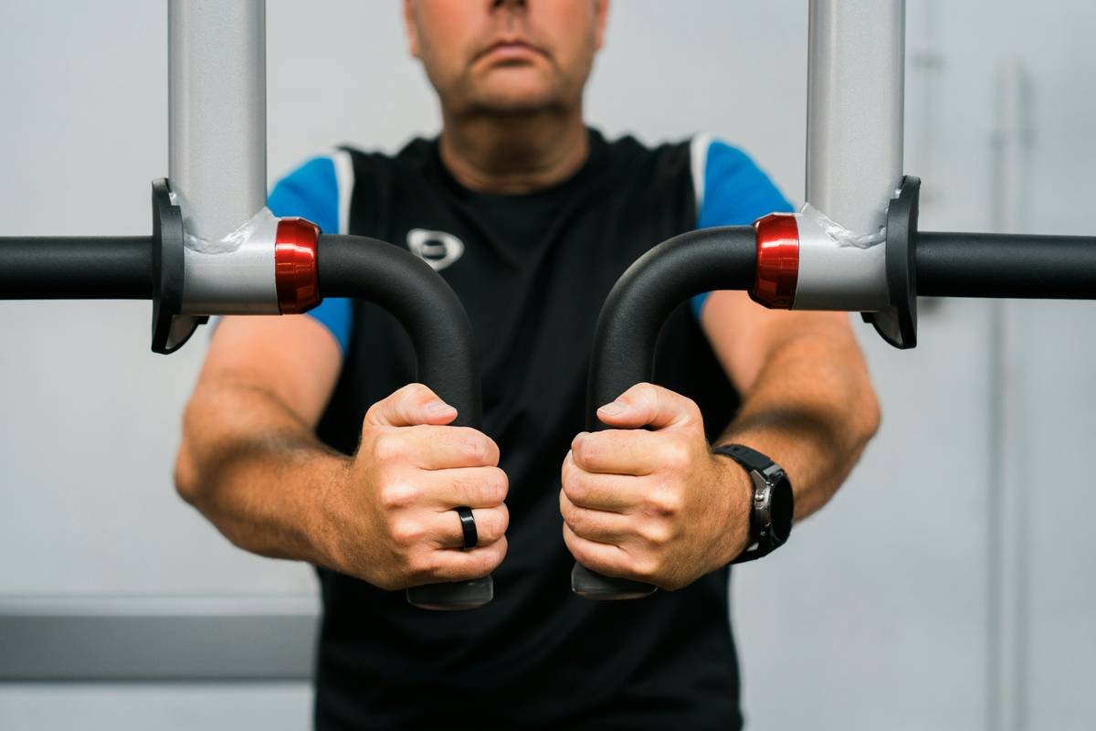 Grip Gloves for Agility: How Climbing Gloves Enhance Weight Loss and Health