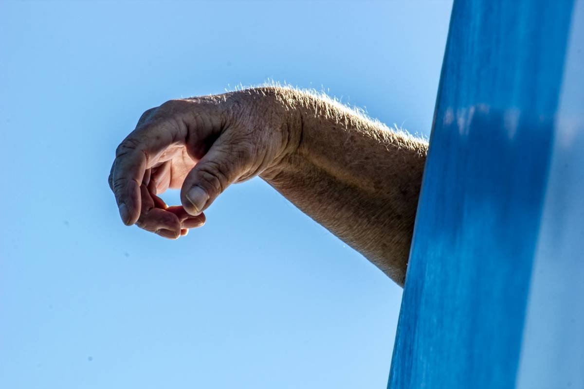 Grip Gloves for Endurance: Your Secret Weapon to Crushing Climbing Goals