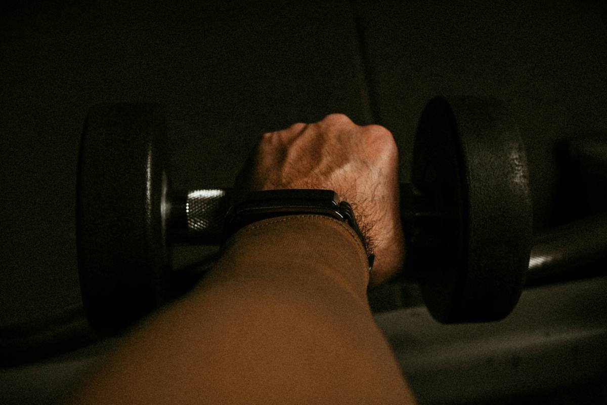 Why Are Grip Gloves for Joints a Must-Have for Weight Loss Warriors?